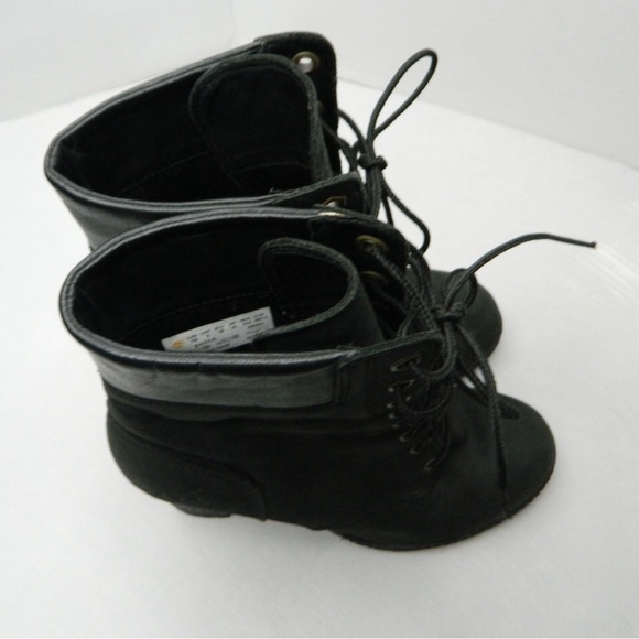 Timberland Earthkeepers Leather Black 3.5in heel bootie boots size 7W - Picture 10 of 13